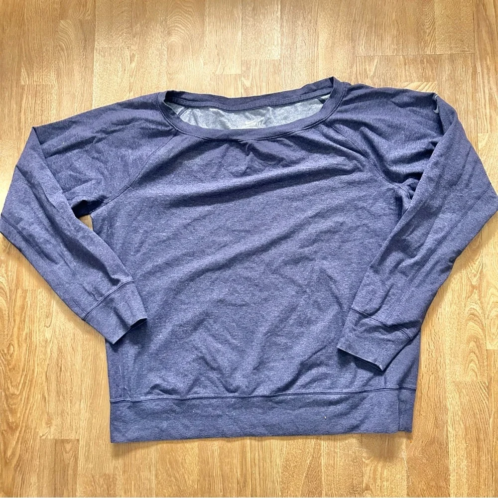 Nike fit purple long sleeve sweatshirt top size L